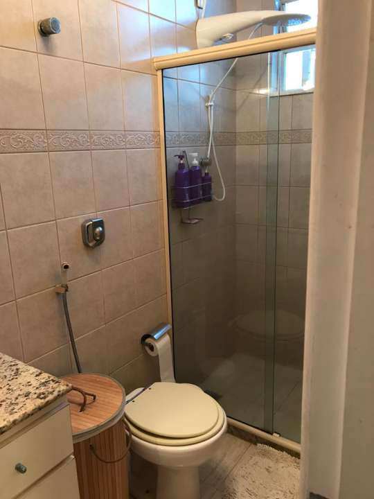 Conheça Banheiro da suíte master do imóvel - VENDA CASA SUPER LUXO 4 QTOS, PISCINA E CHURRASQUEIRA RAMOS - 179 - 33 Banheiro da suíte master - VENDA CASA SUPER LUXO 4 QTOS, PISCINA E CHURRASQUEIRA RAMOS - 179 - 33