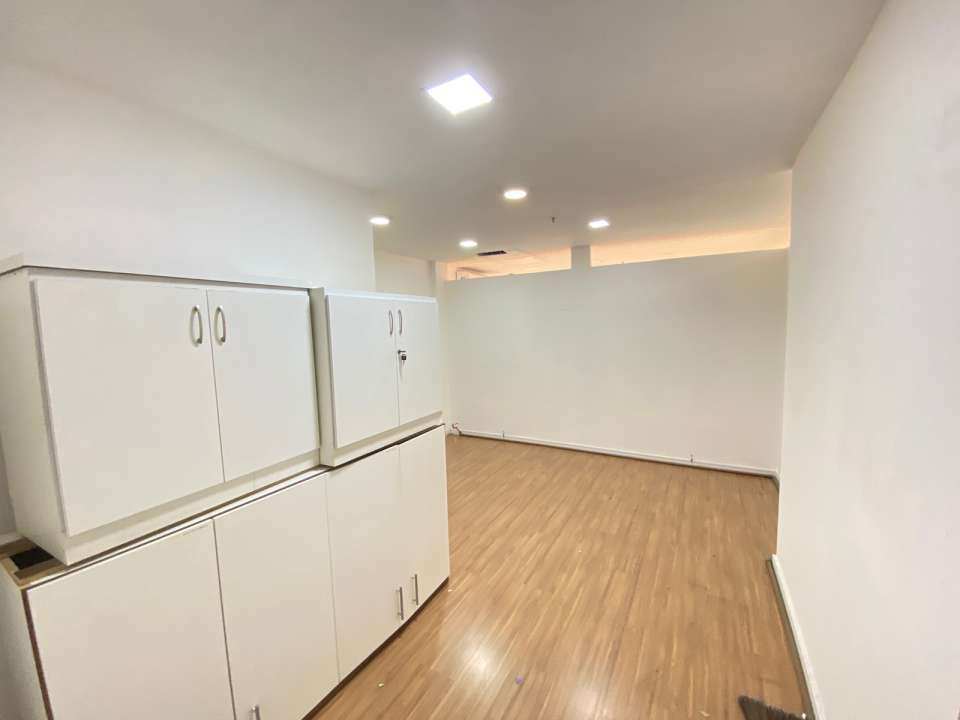 Conheça Sala Comercial 60m² para alugar Avenida Embaixador Abelardo Bueno,Rio de Janeiro,RJ Oeste,Barra da Tijuca - R$ 2.000 - 192CORP907908 - 14 Sala Comercial 60m² para alugar Avenida Embaixador Abelardo Bueno,Rio de Janeiro,RJ Oeste,Barra da Tijuca - R$ 2.000 - 192CORP907908 - 14