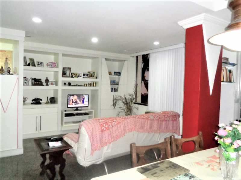 Apartamento à venda com 3 quartos, 136m² - Foto 4