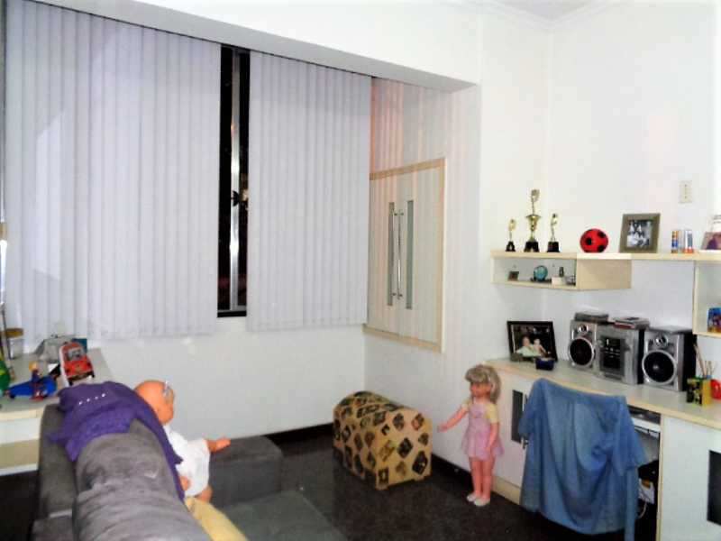 Apartamento à venda com 3 quartos, 136m² - Foto 9