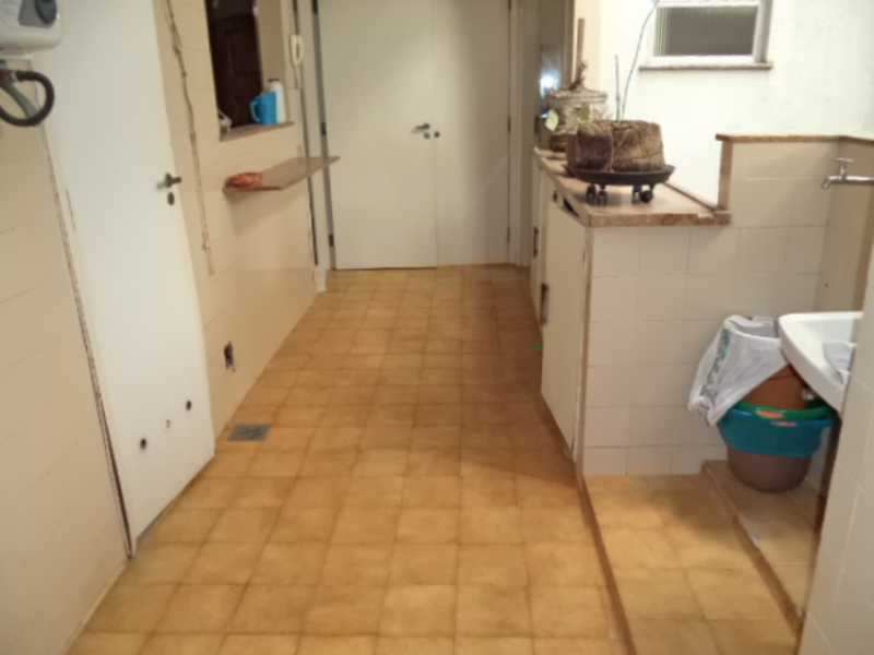 Apartamento à venda com 4 quartos, 211m² - Foto 11