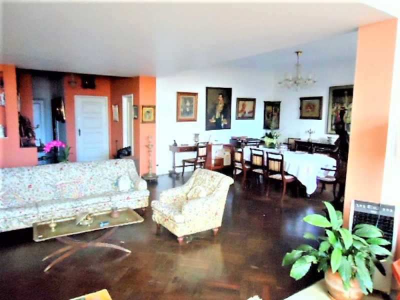 Apartamento à venda com 4 quartos, 280m² - Foto 1