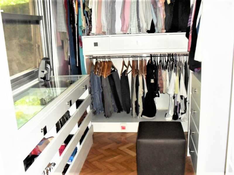 Apartamento à venda com 4 quartos, 276m² - Foto 8