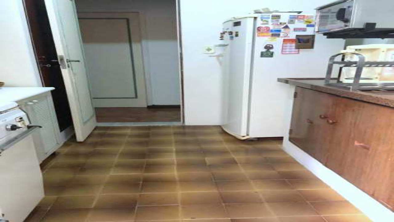 Apartamento à venda com 3 quartos, 142m² - Foto 18