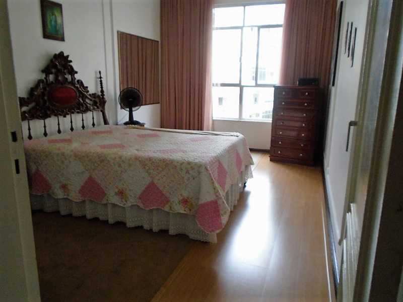 Apartamento à venda com 3 quartos, 160m² - Foto 8