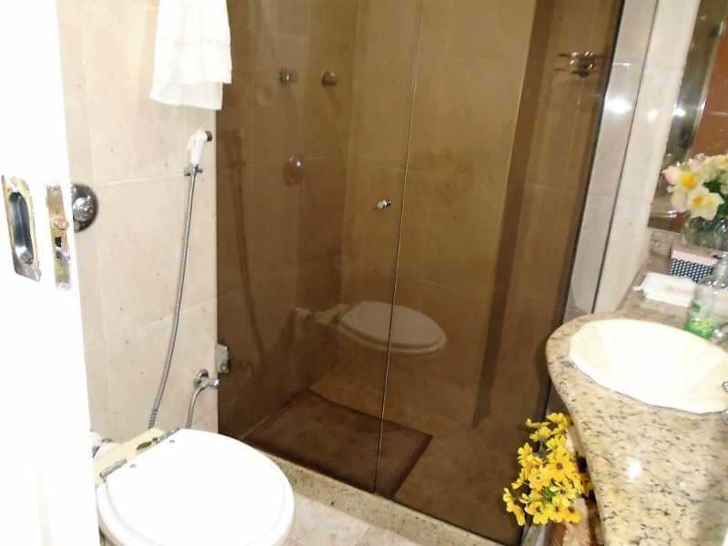 Apartamento à venda com 3 quartos, 160m² - Foto 13