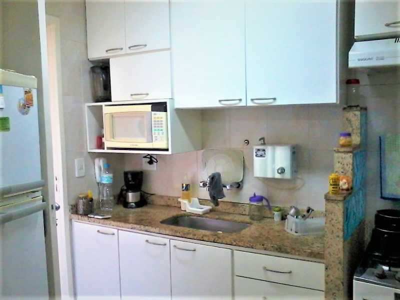 Apartamento à venda com 2 quartos, 75m² - Foto 13