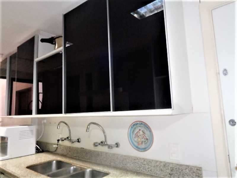 Apartamento à venda com 4 quartos, 191m² - Foto 19