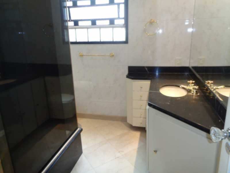 Apartamento à venda com 4 quartos, 236m² - Foto 16