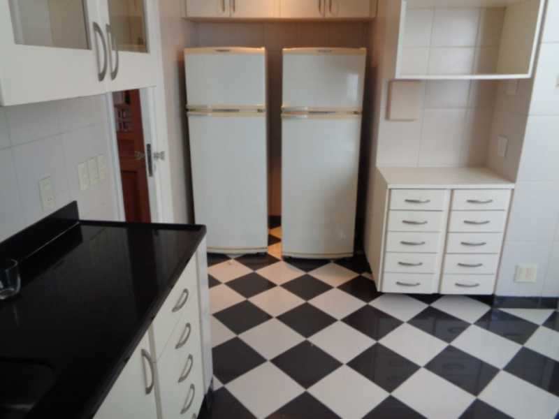 Apartamento à venda com 4 quartos, 236m² - Foto 19