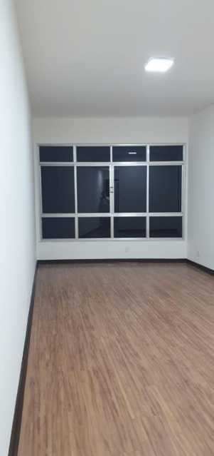 Apartamento à venda com 3 quartos, 95m² - Foto 1