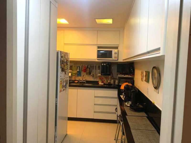 Apartamento à venda com 3 quartos, 125m² - Foto 15