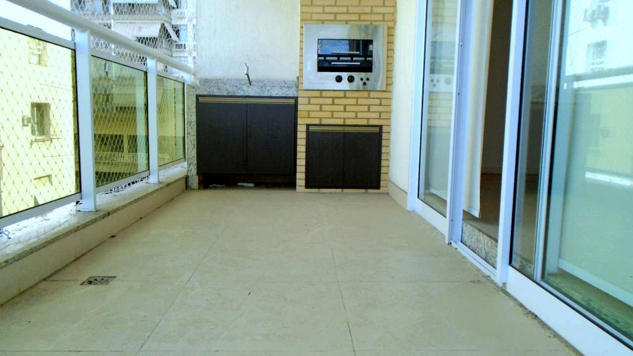 Apartamento à venda com 3 quartos, 122m² - Foto 1