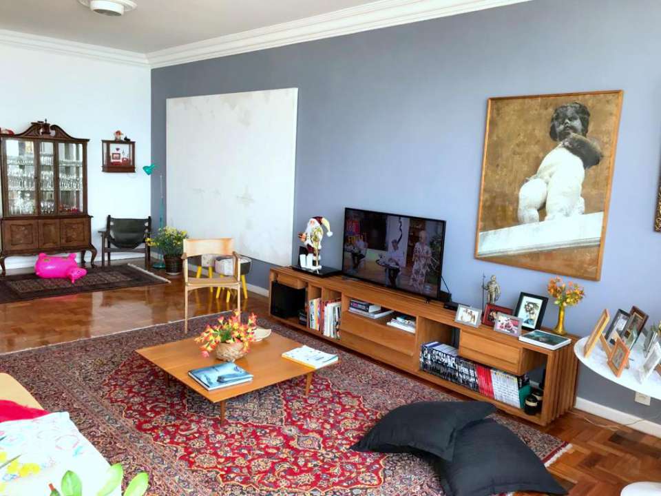 Apartamento à venda com 3 quartos, 214m² - Foto 4