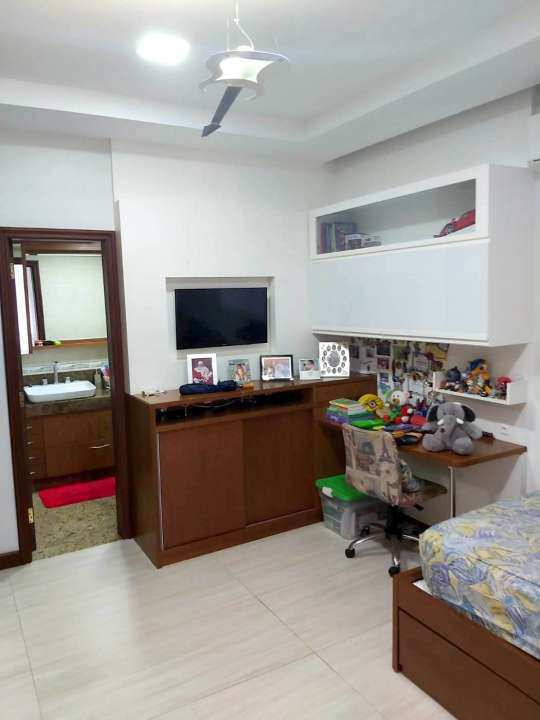 Apartamento à venda com 3 quartos, 182m² - Foto 8