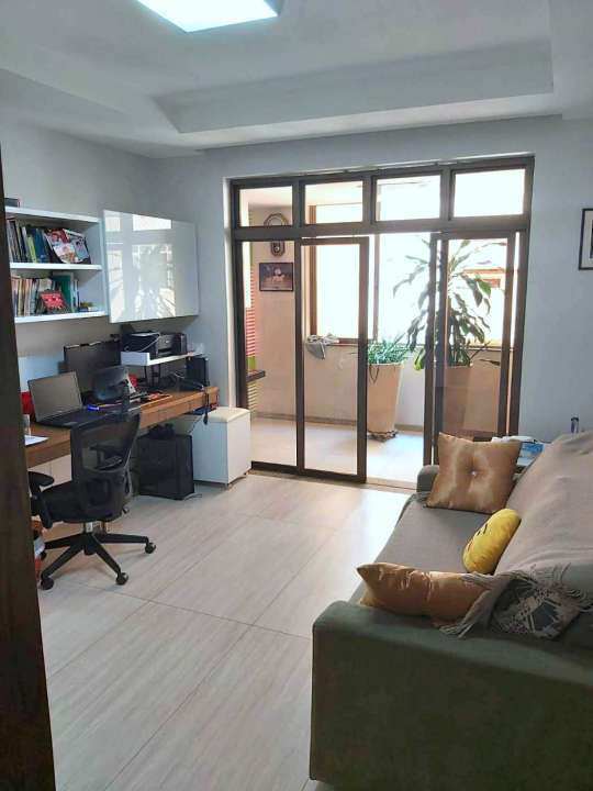 Apartamento à venda com 3 quartos, 182m² - Foto 11