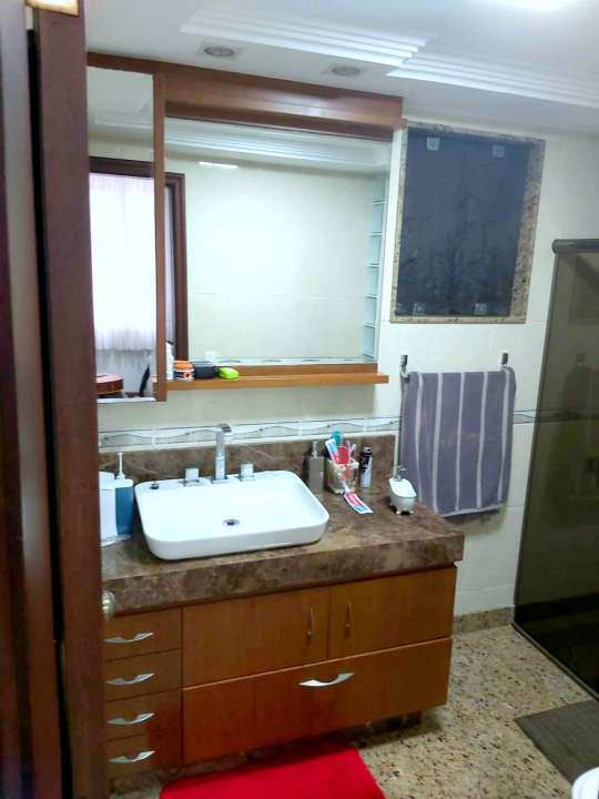 Apartamento à venda com 3 quartos, 182m² - Foto 18