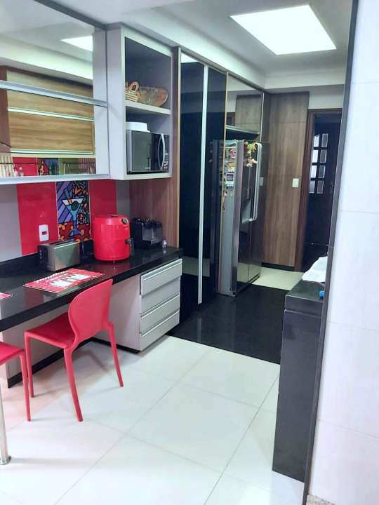 Apartamento à venda com 3 quartos, 182m² - Foto 20