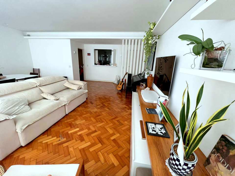 Apartamento à venda com 3 quartos, 135m² - Foto 4