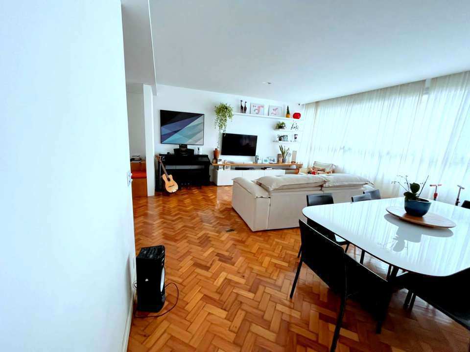 Apartamento à venda com 3 quartos, 135m² - Foto 5