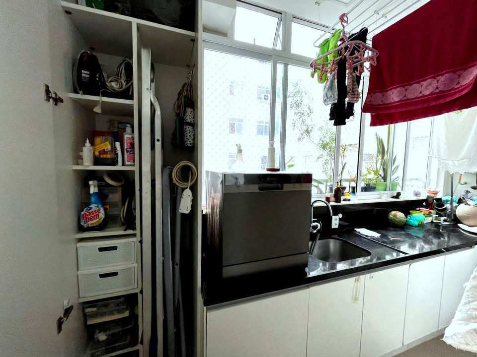 Apartamento à venda com 3 quartos, 135m² - Foto 25