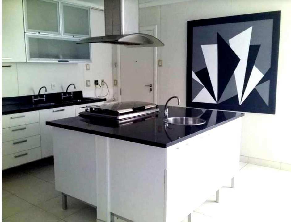 Apartamento à venda com 3 quartos, 214m² - Foto 16