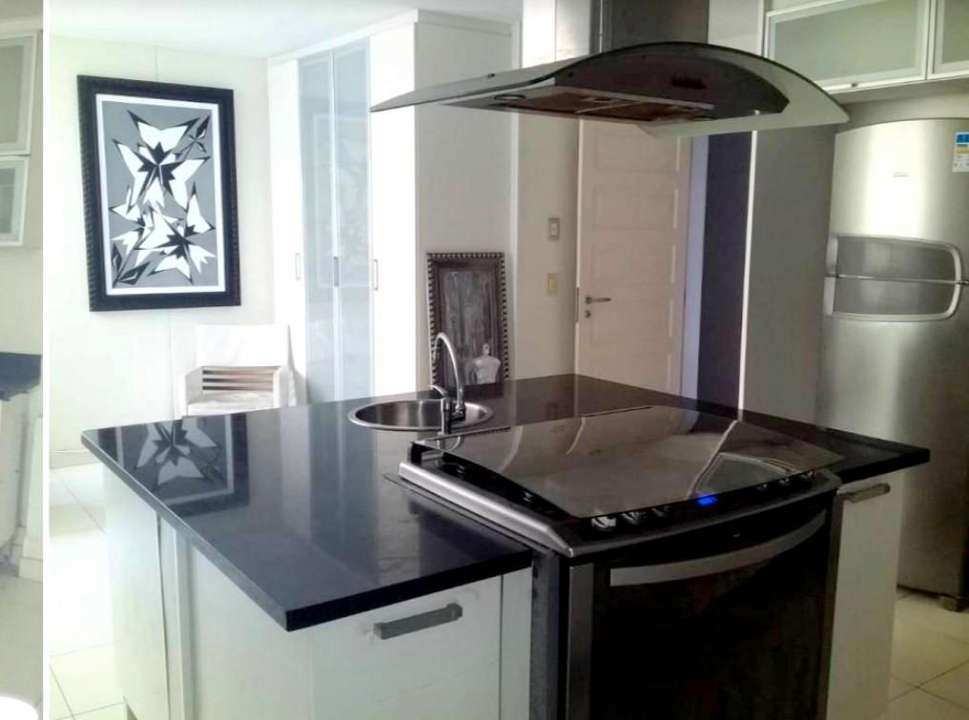 Apartamento à venda com 3 quartos, 214m² - Foto 17