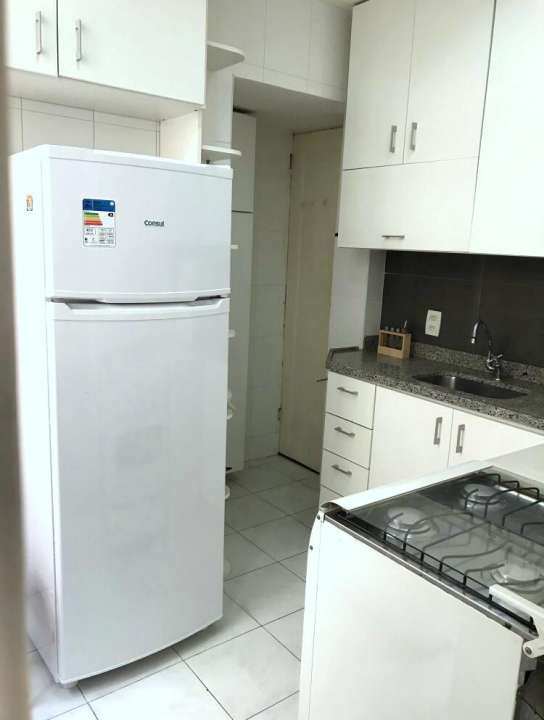 Apartamento à venda com 3 quartos, 75m² - Foto 20