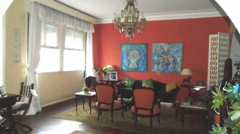 Apartamento à venda com 4 quartos, 241m² - Foto 2