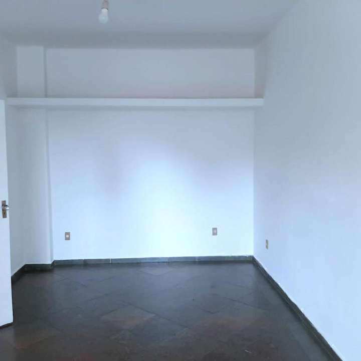 Apartamento à venda com 3 quartos, 148m² - Foto 11