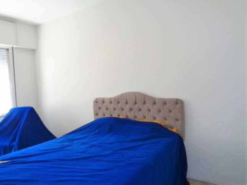 Apartamento à venda com 3 quartos, 120m² - Foto 13