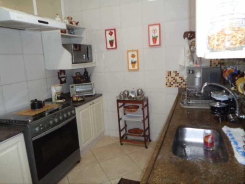 Apartamento à venda com 3 quartos, 120m² - Foto 17