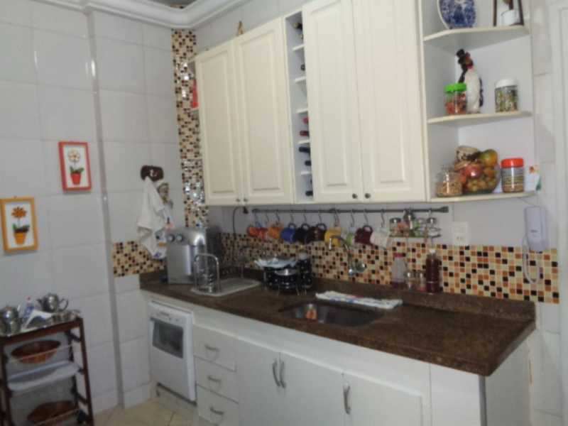 Apartamento à venda com 3 quartos, 120m² - Foto 18