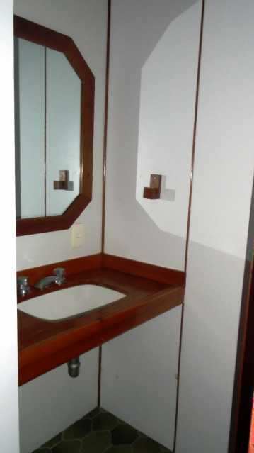 Apartamento à venda com 3 quartos, 195m² - Foto 4