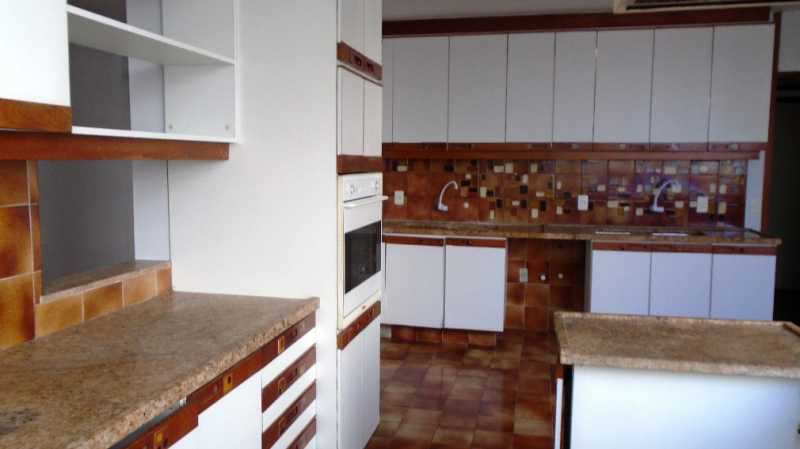 Apartamento à venda com 3 quartos, 195m² - Foto 16