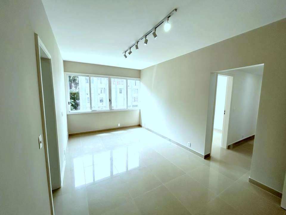 Apartamento à venda com 3 quartos, 76m² - Foto 2