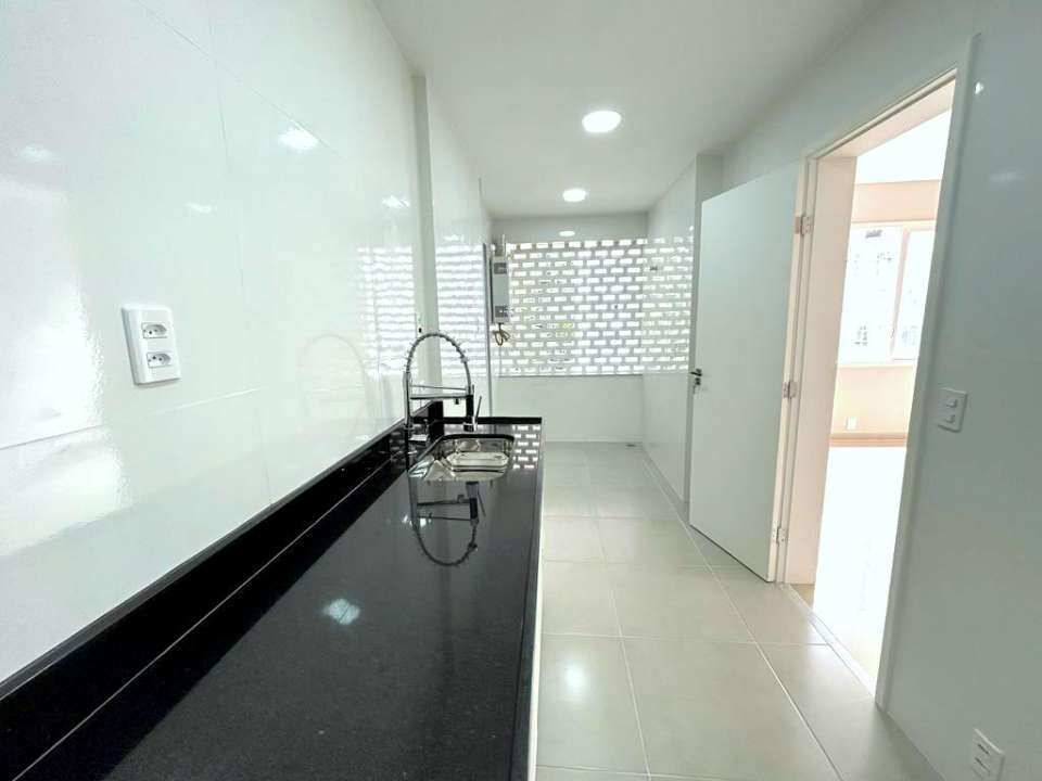 Apartamento à venda com 3 quartos, 76m² - Foto 14