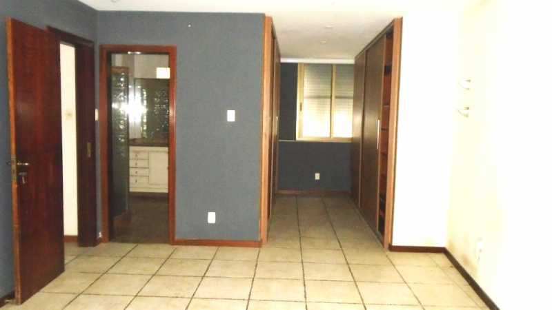 Apartamento à venda com 3 quartos, 280m² - Foto 4