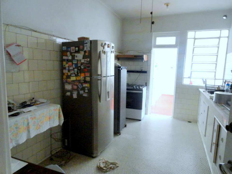 Apartamento à venda com 3 quartos, 220m² - Foto 19