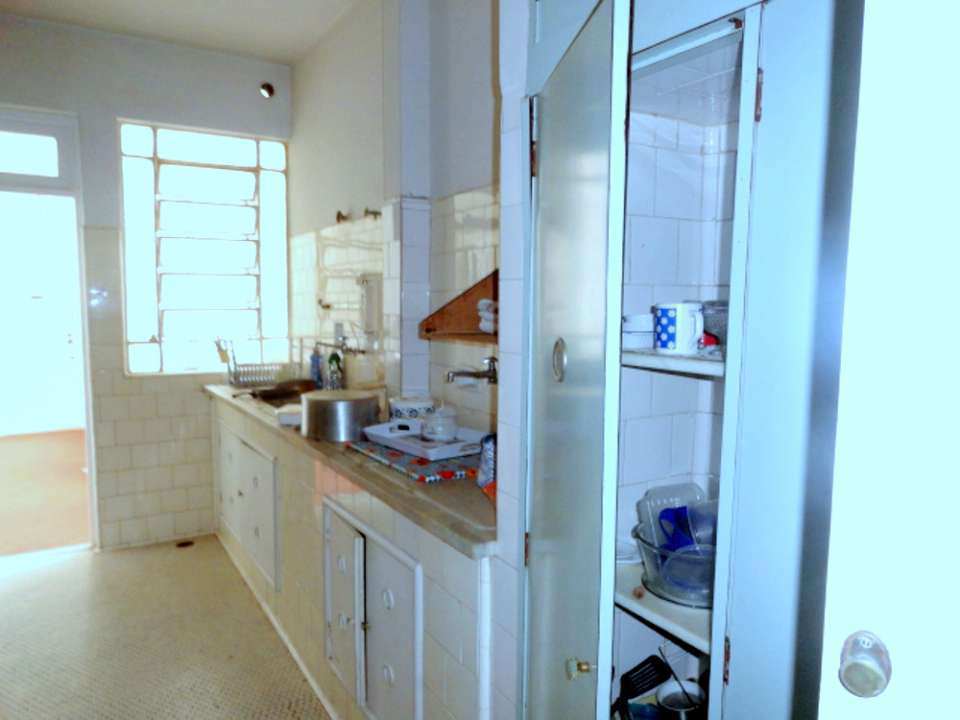 Apartamento à venda com 3 quartos, 220m² - Foto 20