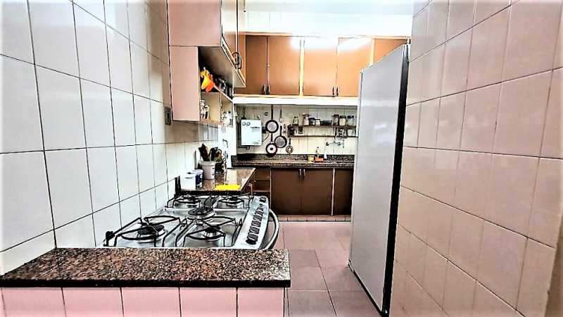 Apartamento à venda com 4 quartos, 204m² - Foto 18