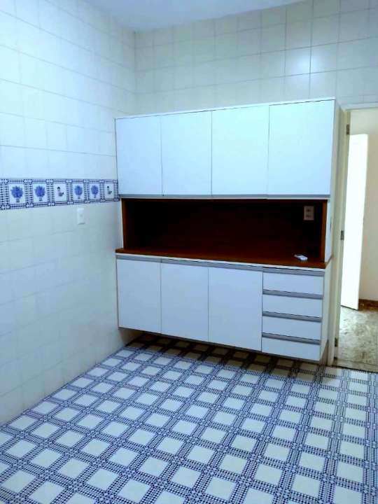 Apartamento à venda com 3 quartos, 161m² - Foto 12