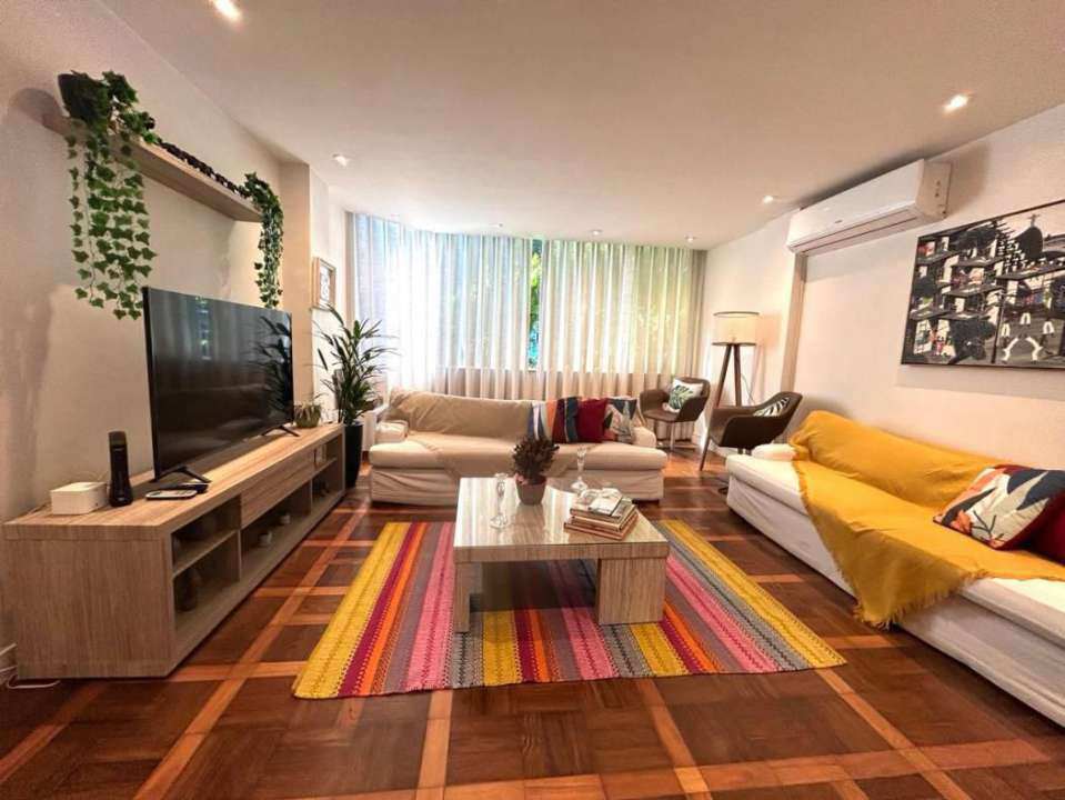 Apartamento à venda com 3 quartos, 110m² - Foto 2