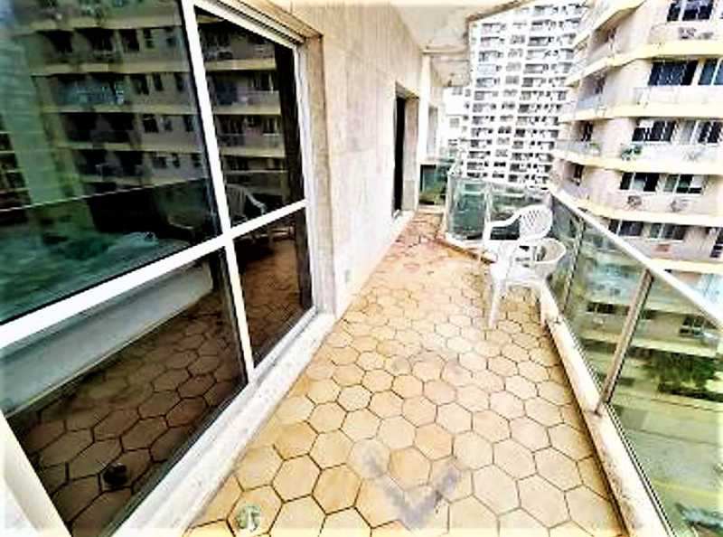 Apartamento à venda com 4 quartos, 185m² - Foto 1