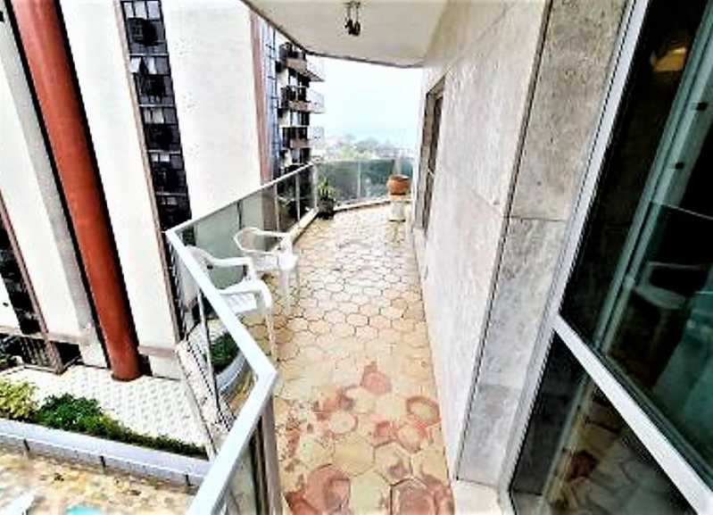 Apartamento à venda com 4 quartos, 185m² - Foto 2