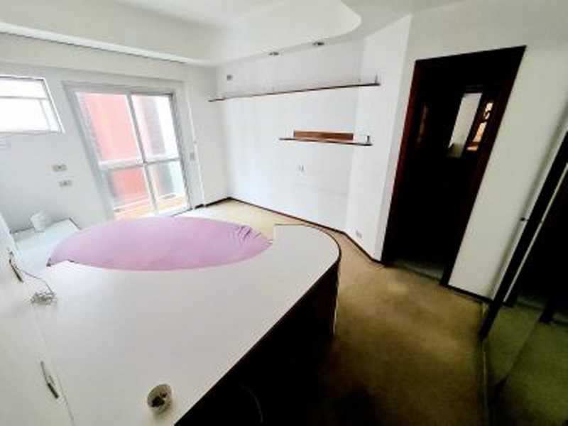 Apartamento à venda com 4 quartos, 185m² - Foto 7