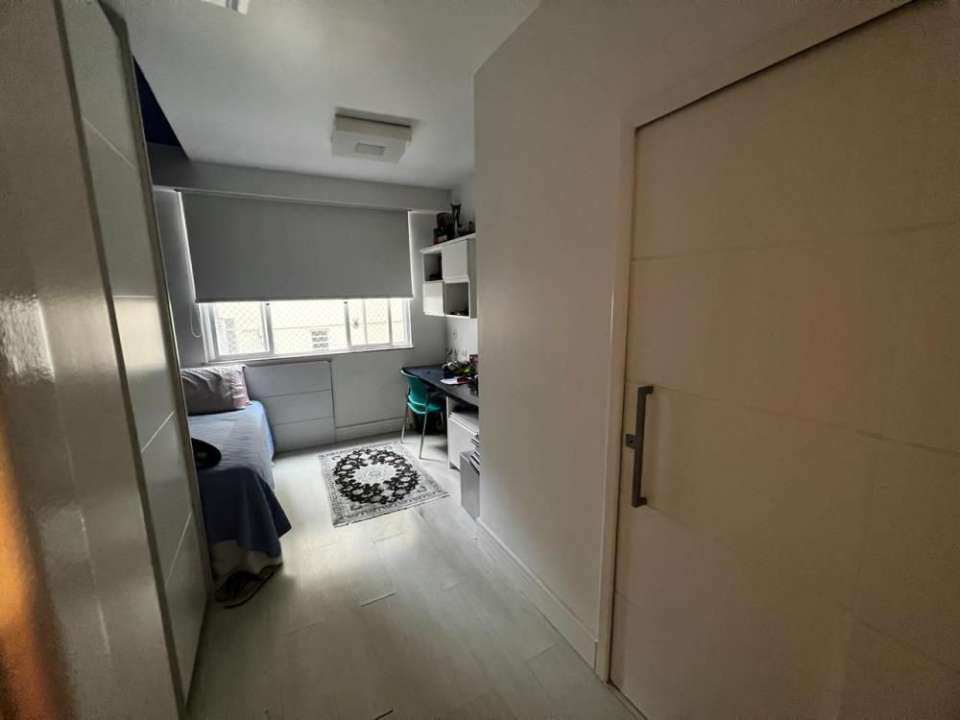 Apartamento à venda com 3 quartos, 180m² - Foto 5