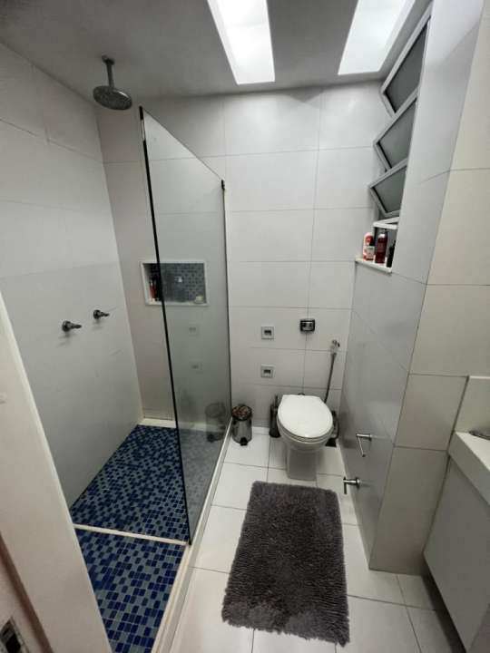 Apartamento à venda com 3 quartos, 180m² - Foto 11