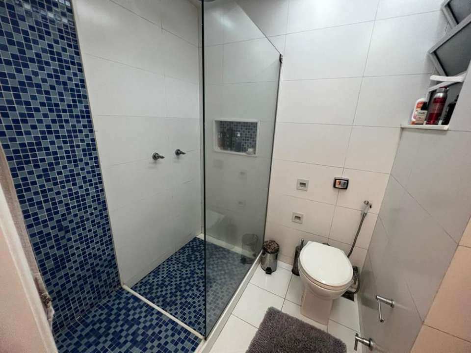 Apartamento à venda com 3 quartos, 180m² - Foto 14