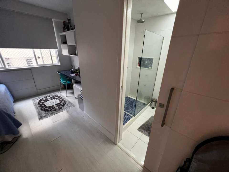 Apartamento à venda com 3 quartos, 180m² - Foto 17